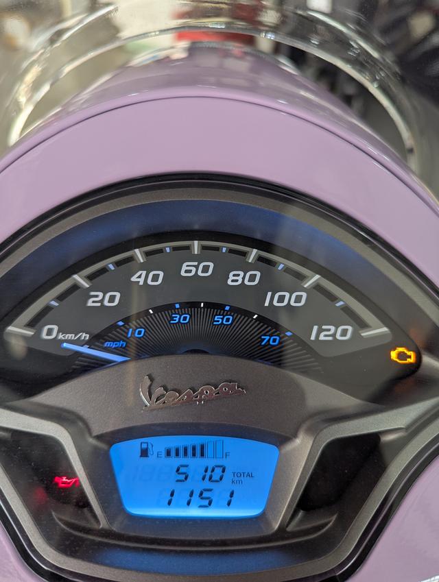 Vespa LX 150, neuwertig ohne Registrierung 500 km, 2026 รูปที่ 5