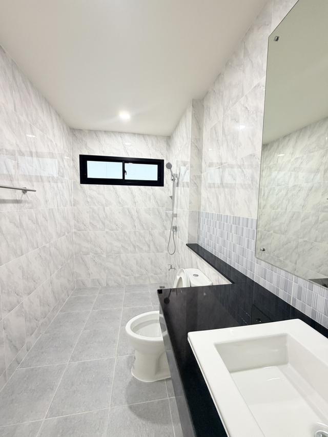 Contemporary Thai Living  Where Tradition Meets Nature 16