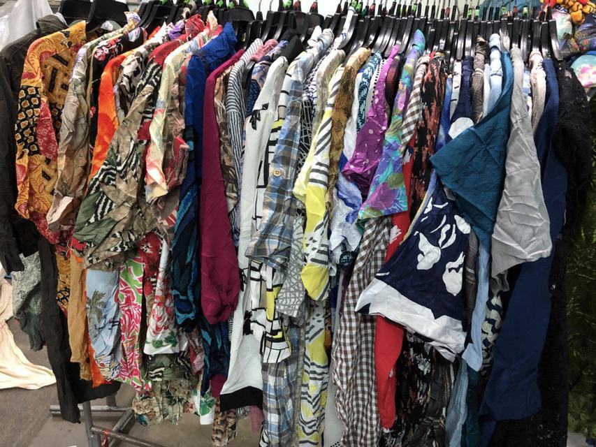 ขายส่งเสื้อผ้ามือสอง ขายส่งผ้าเด็กและผ้าผู้ใหญ่ ราคาถูก