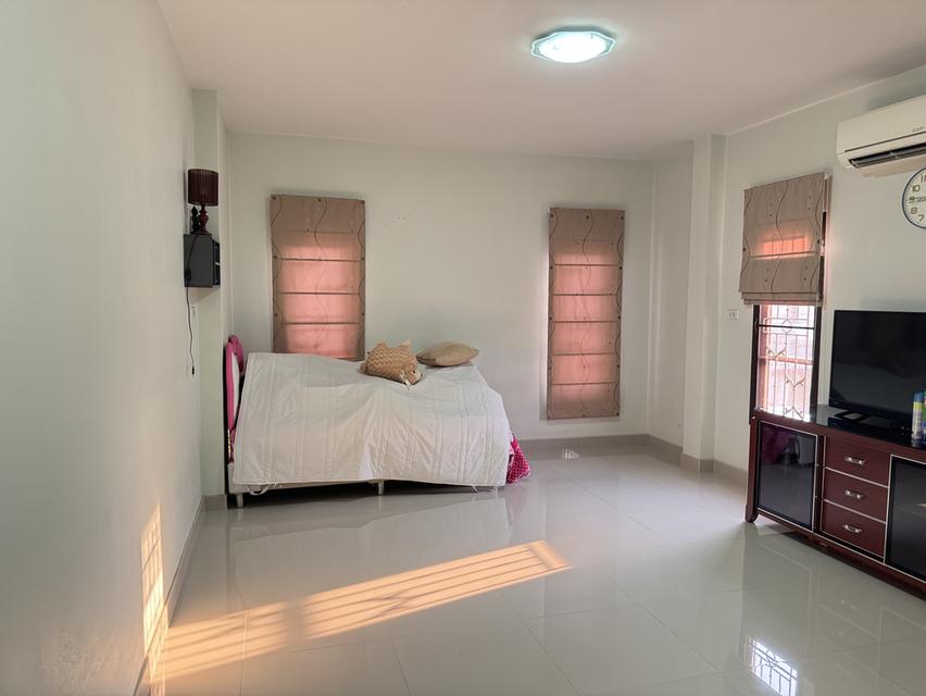 บ้าน 2 ชั้น 5 ห้องนอน 3 ห้องน้ำ หมู่บ้านสรรเสริญบายพาส 18