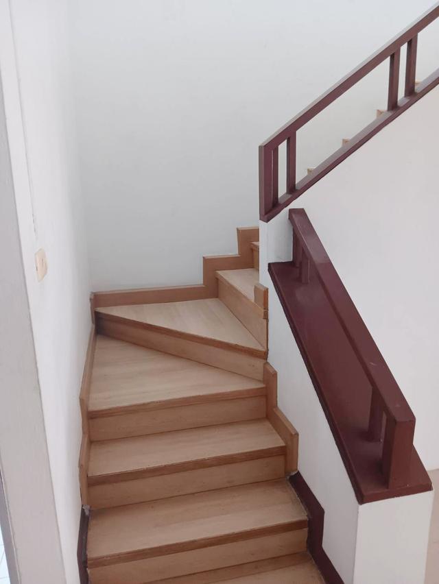 ให้เช่าบ้านเลี้ยงสัตว์ได้ ทาวเฮ้าส์ 2 ชั้น หมู่บ้านถาวรวิลล่า ลำลูกกาคลองสาม  ปทุมธานี ใกล้รพ.สินแพทย์,สถานีรถไฟฟ้าคูคต,ตลาดลำลูกกา,ฟิวเจอร์ 7