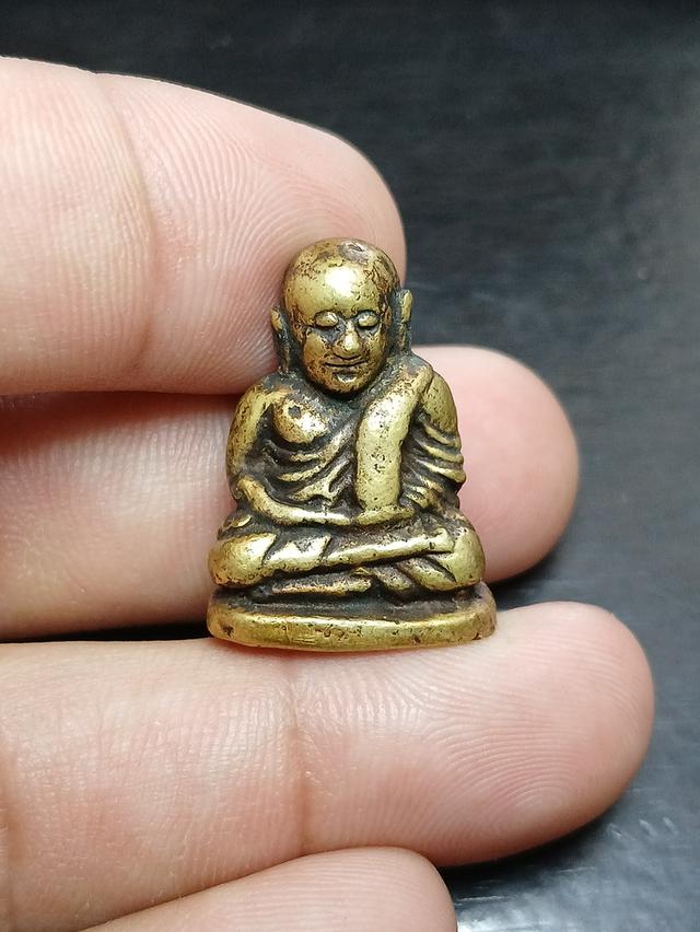 หลวงพ่อเงิน พิมพ์นิยม