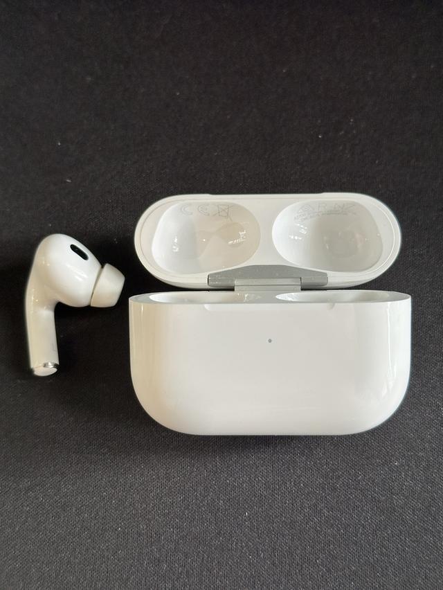 AirPods Pro 2 (เคส + หูฟังข้างซ้าย) รูปที่ 2