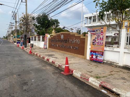 ขายที่ดิน 50 ตารางวา พร้อมบ้าน 2 ชั้นทาสีฟ้า จ.ชัยภูมิ 11