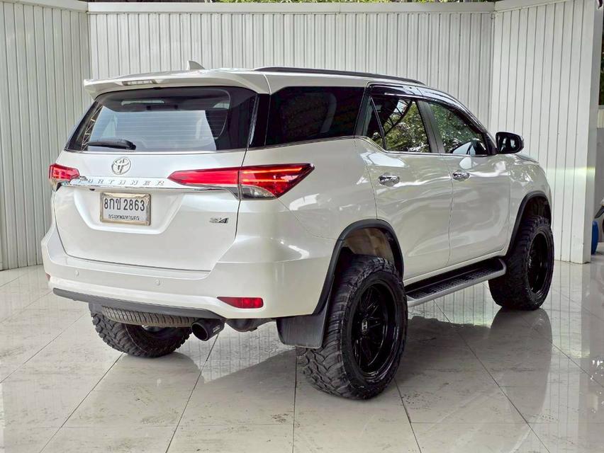 Toyota Fortuner 2.4V 4wd ปี19 รูปที่ 8