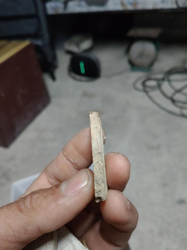 สมเด็จวัดระฆังพิมพ์ใหญ่แท้แน่นอนสภาพเก่าดั้งเดิมพระบ้าน(มีราคาแบ่งปันให้ครับ) 6