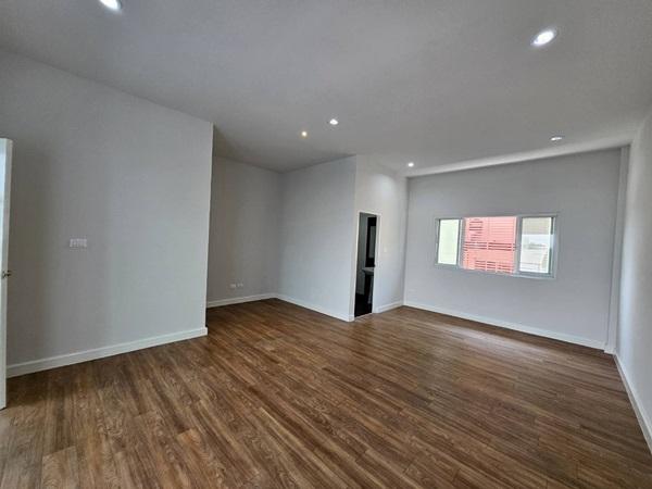 ขายทาวน์โฮม 3 ชั้น รีโนเวทใหม่ ข้างซอยวัดบางปิ้ง ถ.ศรีนครินทร์ อ.บางเมือง จ.สมุทรปราการ โทร 098-5459419 8