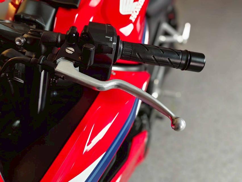 HONDA CBR650R ปีจด24 รูปที่ 8