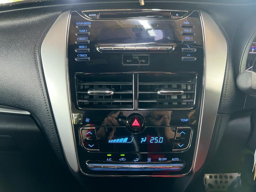 ขายรถ Toyota Yaris 1.2E ปี 2019 สีขาว เกียร์ออโต้ 18
