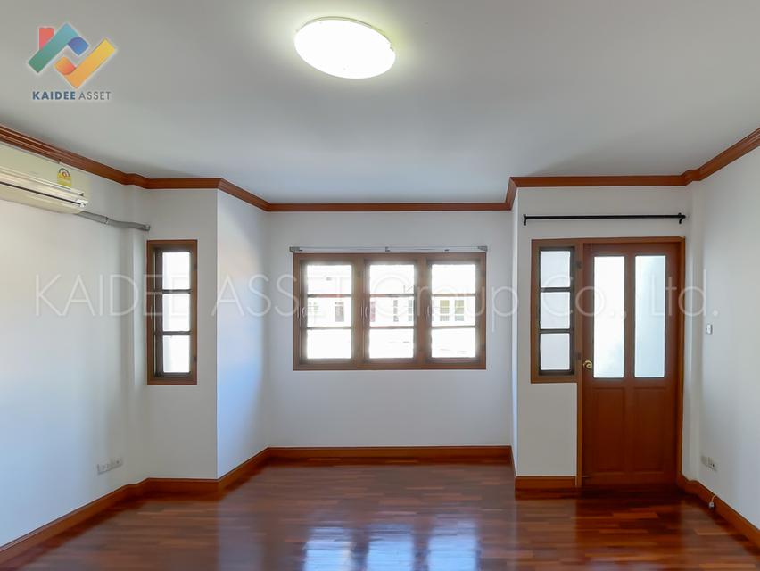 ทาวน์เฮ้าส์ ซอย นาคนิวาส 37 แยก 1-8 ถนน ลาดพร้าว 71 ขายถูก 9