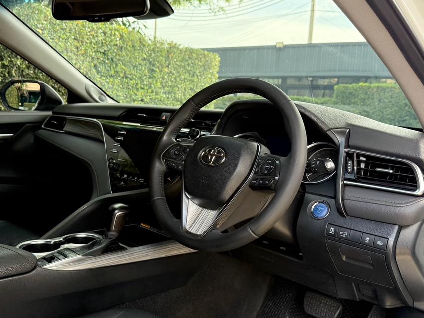 2021 CAMRY HV PREMIUM รุ่น TOP สุด รถมือเดียวออกป้ายแดง รถวิ่งน้อย เข้าศูนย์ตรงระยะ รถไม่มีอุบัติเหตุครับ 10