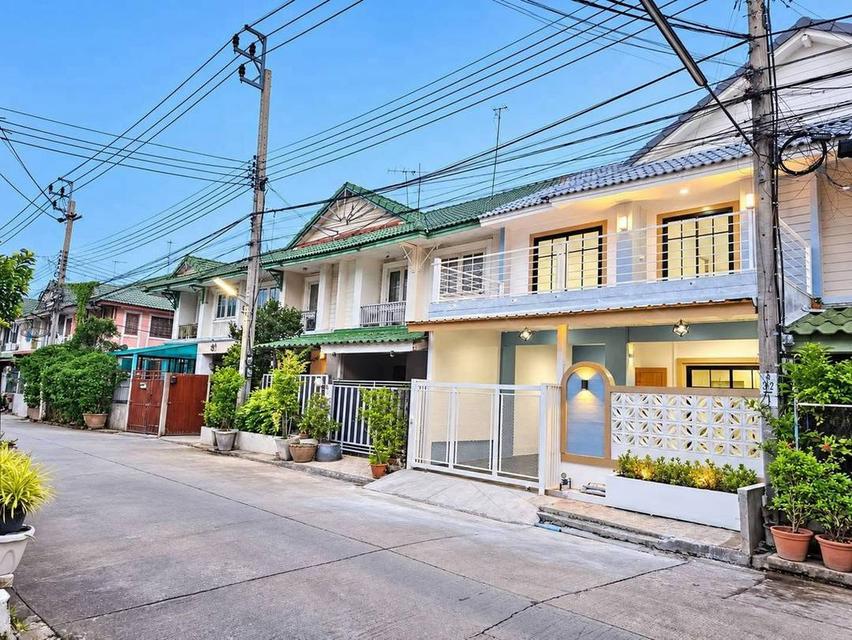หมู่บ้านพฤกษา10 ถนนบางกรวย-ไทรน้อยทาวน์เฮ้าส์ 2 ชั้น  ตกแต่งใหม่พร้อมอยู่ พร้อมเฟอร์นิเจอร์ 2