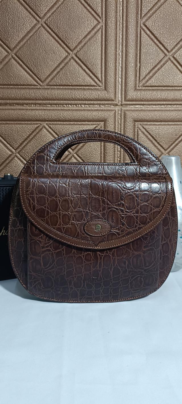 กระเป๋าลายหนังจระเข้ สีน้ำตาลเข้ม Vintage Etienne Aigner Bag.