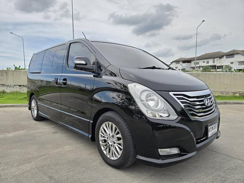 Hyundai Grand Starex 2.5 VIP ปี 2015  ประวัติเข้าศูนย์ตลอด  1