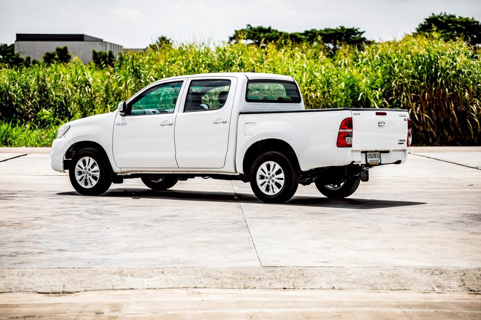 Toyota Vigo Champ Double Cab 2.7 E 4ประตู  ปี 2013 สีขาว 10