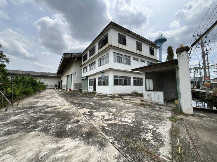 ขายโรงงาน 2 หลัง มี รง.4 เนื้อที่ 2-3-82 ไร่ ซอยสุขาภิบาล 2 ถนนพุทธมณฑลสาย 4 ตำบลอ้อมน้อย อำเภอกระทุ่มแบน จังหวัดสมุทรสาคร 8