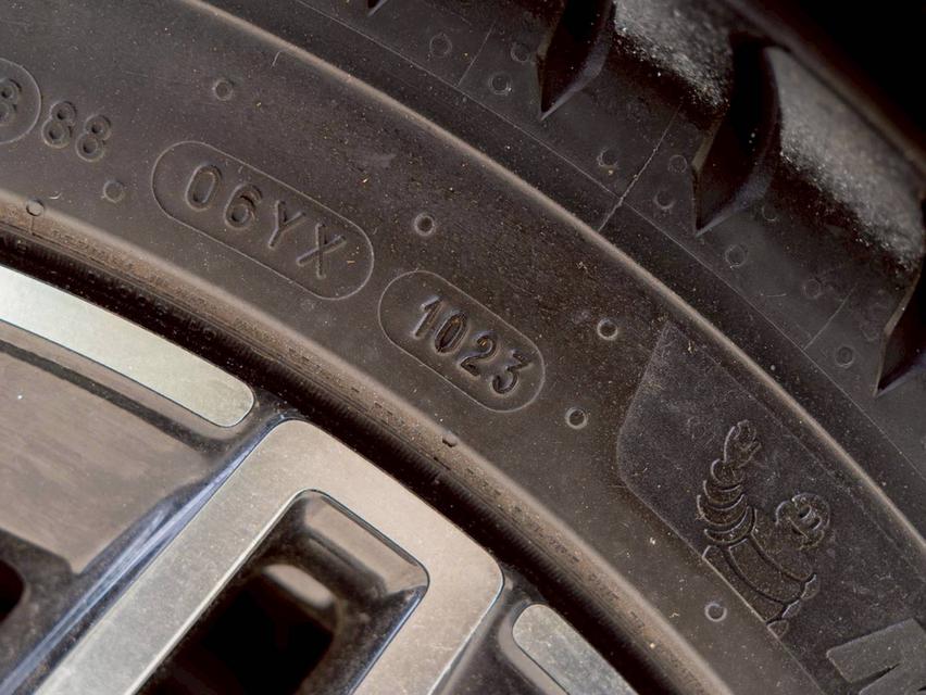 Mercedes Benz C300e AMG SPORT  ปี จด 2022 18
