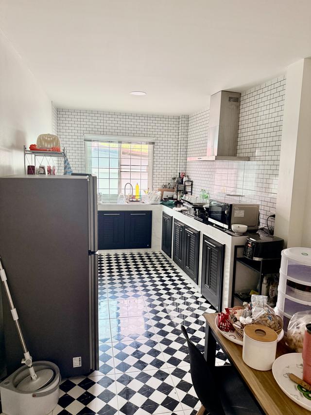 บ้านพร้อที่ดิน50ตรว. 18