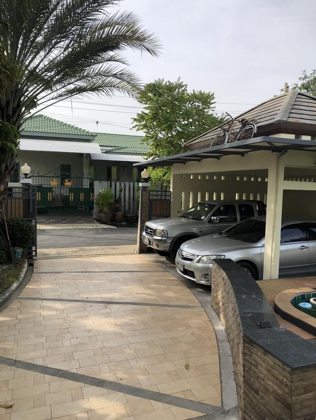 บ้านเดียว 2 ชั้นพร้อมสระว่ายน้ำ 14