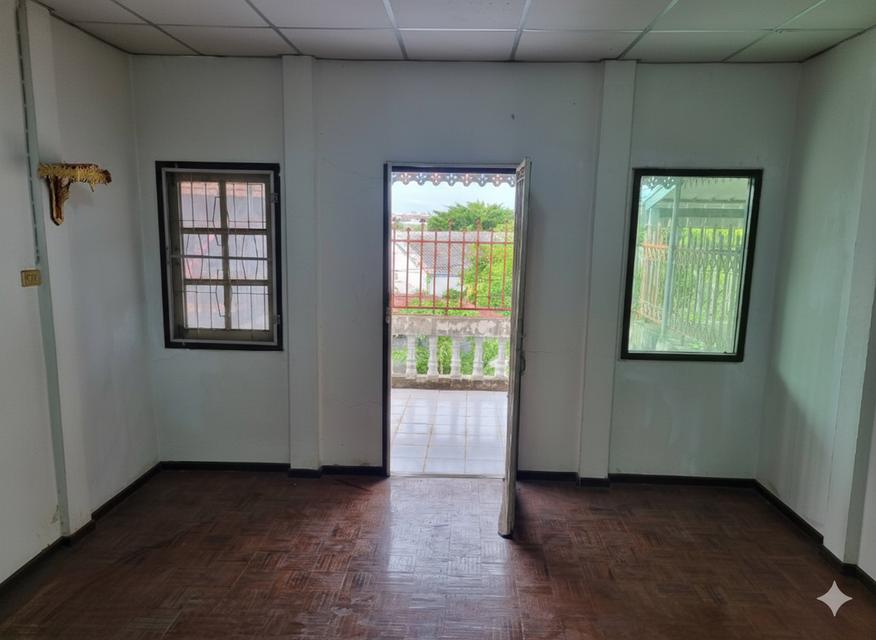 ให้เช่าทาวน์เฮ้าส์ 2 ชั้น ซ.บ้านแสงตะวัน ตำบลวัดไทร อ.เมืองนครสวรรค์ 2