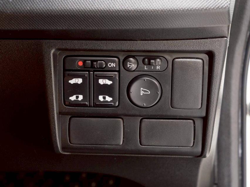 Honda Freed 1.5E ปีจด 2015 ♨️ #ประกันเครื่องเกียร์3ปี3หมื่นkm. 16