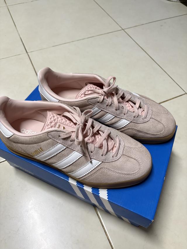 รองเท้า adidas gazelle indoor sandy pink  4