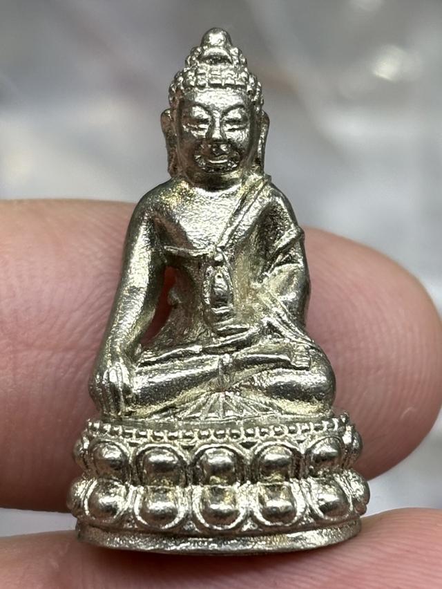 พระกริ่ง ธมมจารี ที่ระลึกงานวันเจ้าสัว พ.ศ.๒๕๖๑ เนื้ออัลปาก้า กล่องเดิม สวยครับ