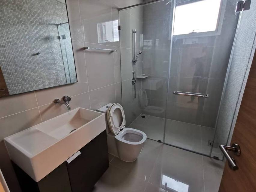 Sale/Rent  Reflection Jomtien beach Pattaya 2 bedroom sea view 2 bathroom  1 stories room 1 kitchen  Size 117 sqm.  Building B, Floor 2nd 8