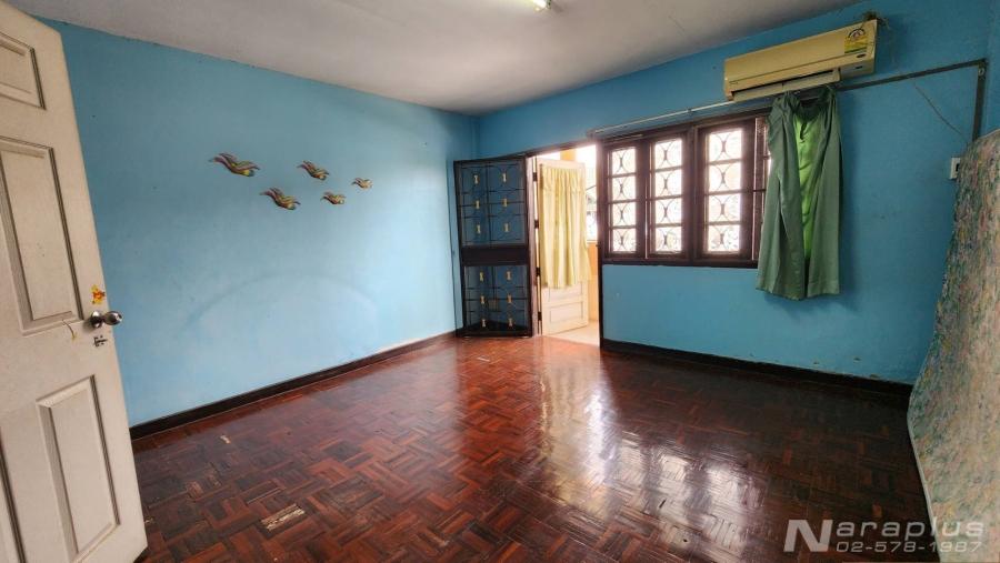 Listing No. 68040558 : ทาวน์โฮม 3 ชั้น เล่นระดับ 4 ห้องนอน บนที่ดินขนาด 26 ตร.ว. หมู่บ้านมโนรมย์ 4 เลี่ยบคลองสอง คลองสามวา กรุงเทพฯ 17