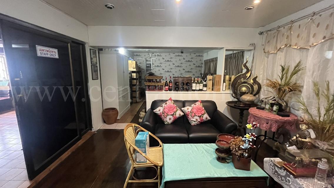 อาคารพาณิชย์ 2 คูหา ซอยแจ้งวัฒนะ 1 ทำเลดี พร้อมผู้เช่าออฟฟิศ 10