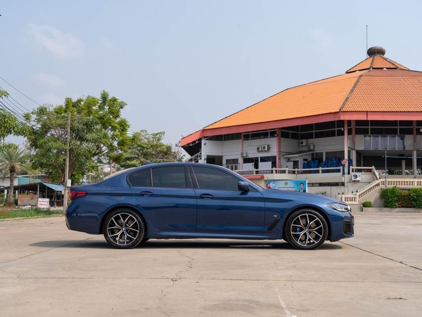 BMW 530e 2.0 M Sport LCI Plug-in Hybrid ปี 2022 เลขไมล์ 13,xxx km.  6