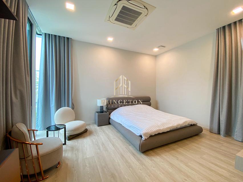 VIVE Krungthep Kreetha Comes with a Private Swimming Pool 9