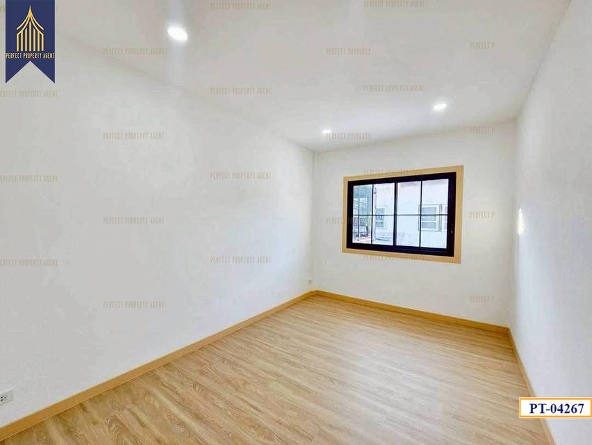 ขาย ทาวน์เฮ้าส์ บัวทองธานี บางบัวทอง ตกแต่งใหม่ ฟรีโอน 11