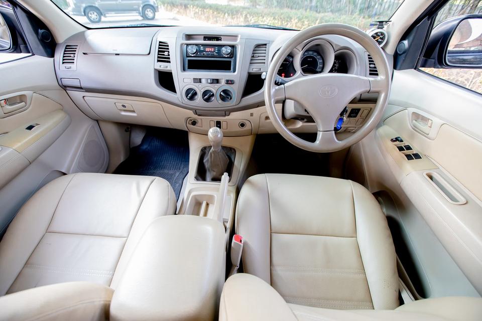 Toyota Vigo Prerunner 3.0G Double Cab เกียร์ธรรมดา ปี 2007 สี ดำ 15