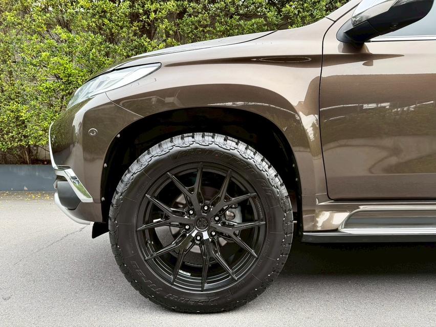 Pajero 2.4 GT Premium NAVI 4WD รถมือเดียวป้ายแดง ปี2015 เข้าเช็คศูนย์ทุกระยะ