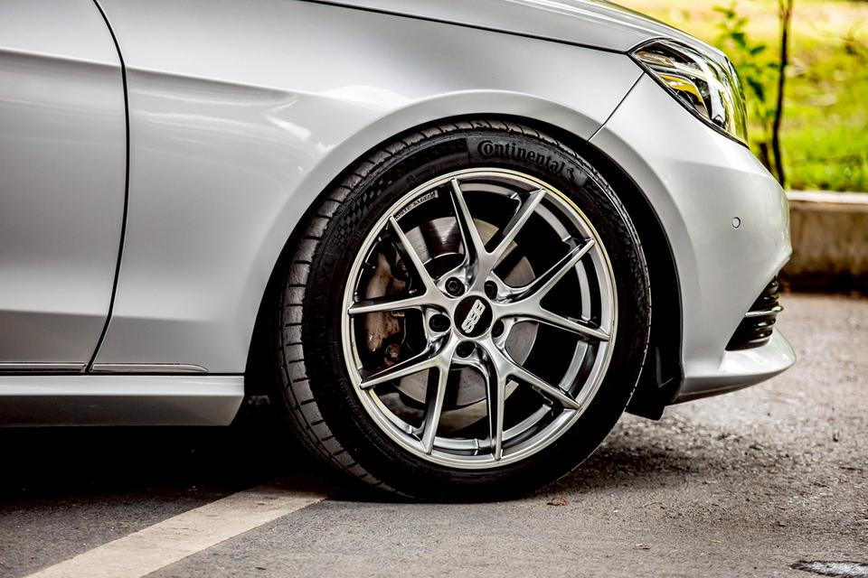 Benz E300 Bluetec ปี 2015 สีเทา มือเดียวป้ายแดง สวยสภาพดี 9