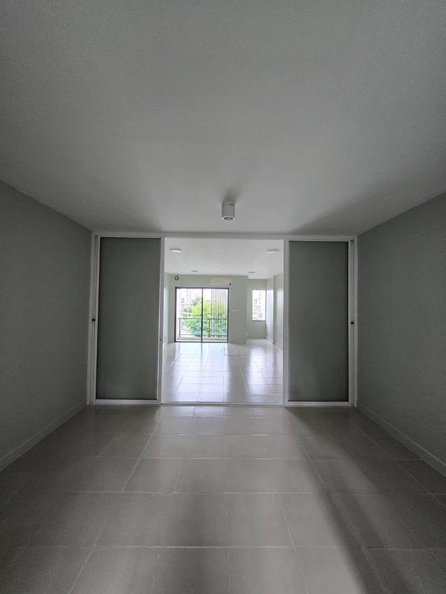 🏢✨ ให้เช่าด่วน! โฮมออฟฟิศ 3.5 ชั้น B Avenue วัชรพล 24,000 บาท (180 ตร.ม.) ฟรีค่าส่วนกลาง! ติดตลาดออเงิน, สำนักงานเขตสายไหม 🛣️ 8