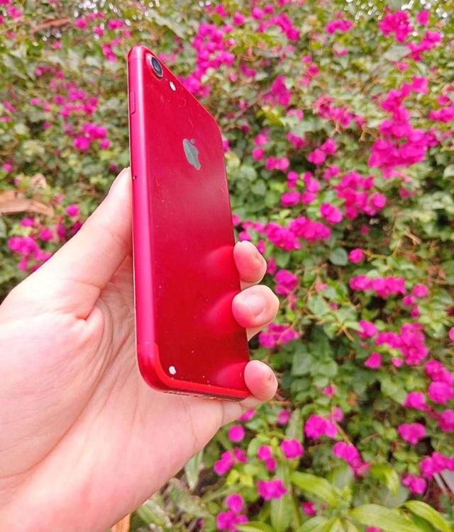 iPhone 7 สีแดง product red 2