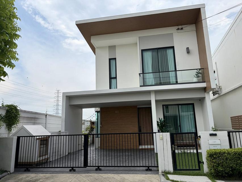 ให้เช่าบ้านเดี่ยว2 ชั้น  โครงการ Como Bianca ใกล้เมกาบางนา ทำเลดีมาก 1