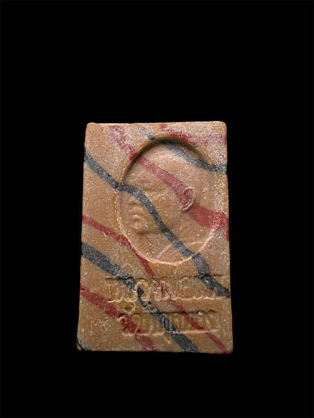 สมเด็จสีรุ้งหลวงพ่อแพ วัดพิกุลทอง หลังรูปเหมือน เนื้อผงน้ำมัน ยุคต้น แท้ทัน รูปที่ 2