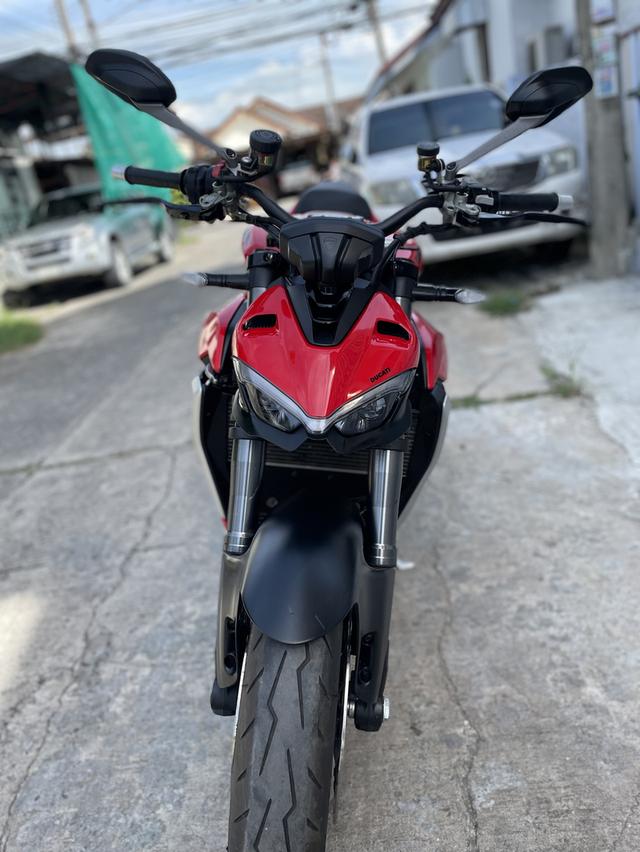 Ducati Streetfighter V2