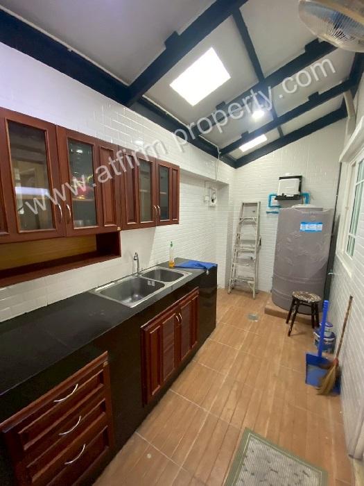 ขาย 3.3 ล้าน - ทาวน์เฮ้าส์ 2 ชั้น โครงการ Golden Town Bangkae 2 นอน 2 น้ำ 9