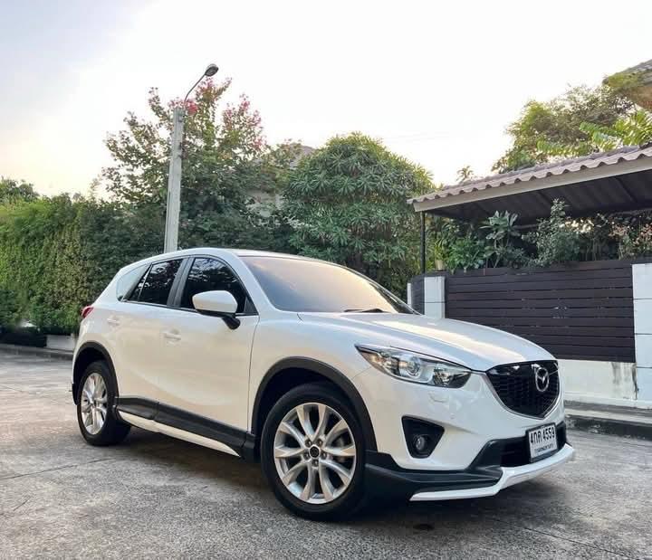 Mazda CX-30 สีขาว