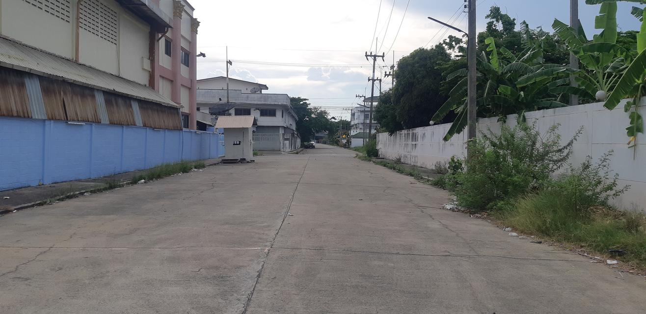 ขายที่ดินโครงการโกลเด้น แฟคทอรี่  ที่ดินจำนวน  2 – 2 - 91 ไร่ 2