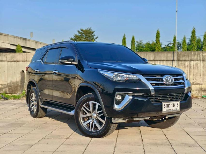 TOYOTA FORTUNER 2.4 V 4WD ปี 2019  3