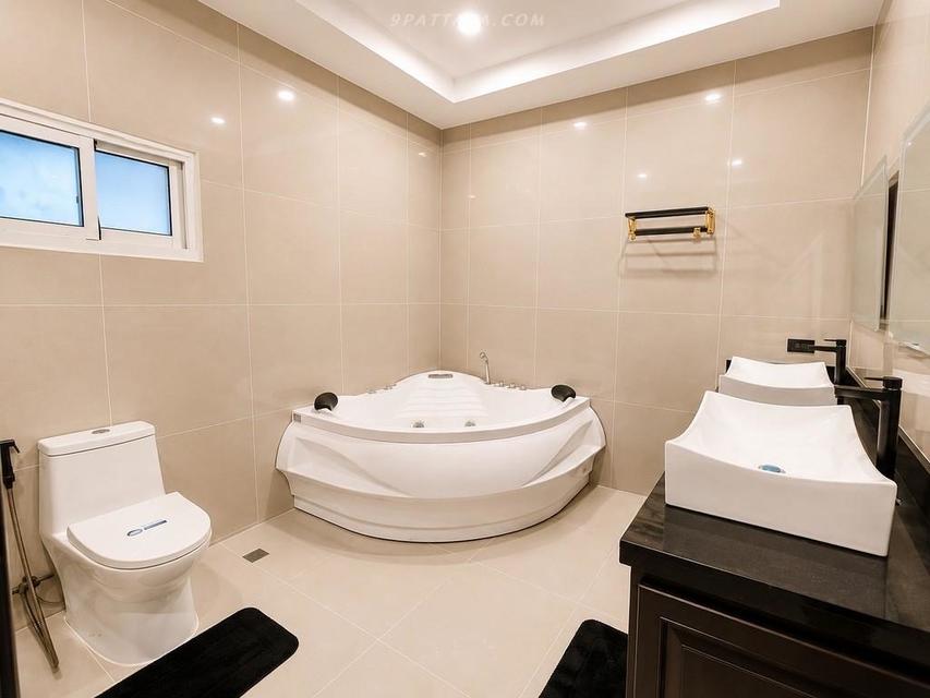 For Sale / Rent — New Modern Luxury House at Pattaya Lagoon VillageBrand-new modern luxury house in Pattaya Lagoon Village, located in a prime area 8