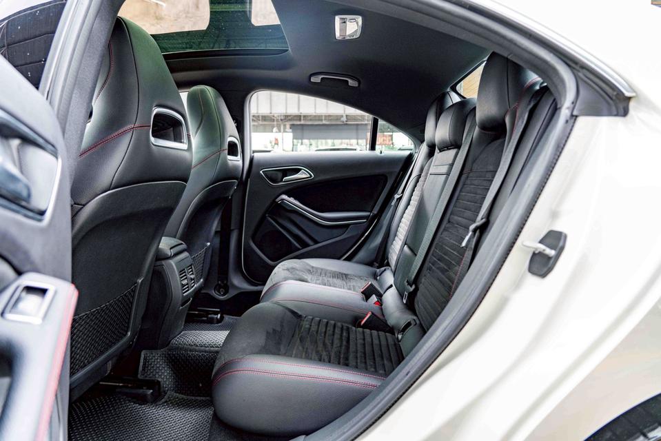 รหัสรถ NP870 รุ่นรถ : BENZ CLA250 AMG FACELIFTปีรถ : 2019 16