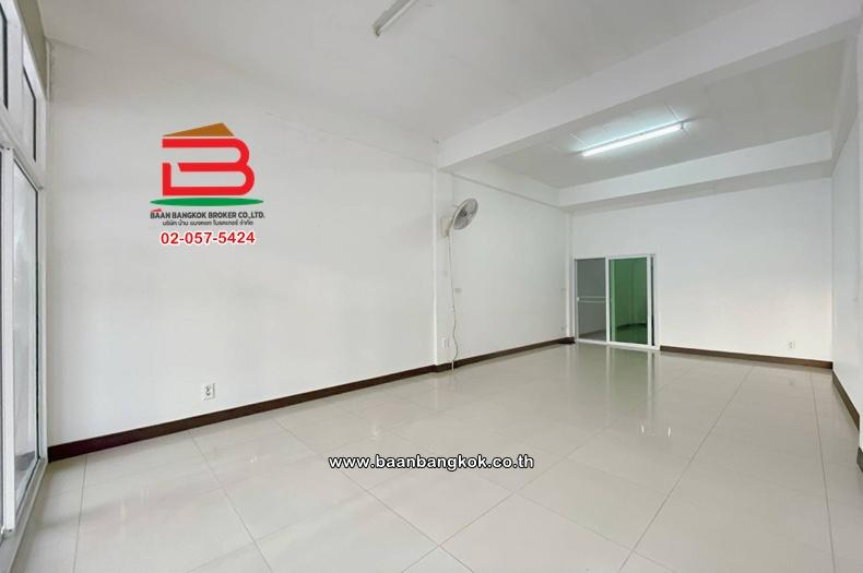 บ้านเดี่ยว เนื้อที่ 119.8 ตร.ว. หมู่บ้านผกามาศ (ปรีดีพนมยงค์ 14) ถนนสุขุมวิท แขวงประเวศ เขตประเวศ 4