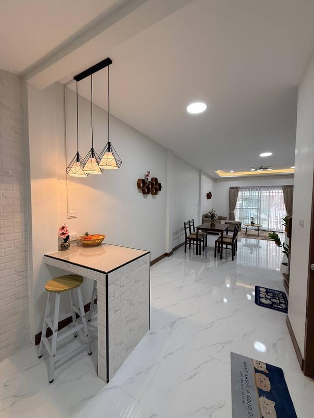 หมู่บ้าน นนทวีวิลล์  5 ถนนมิตรไมตร 10