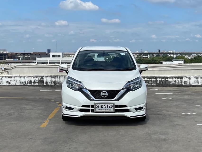 ปล่อยรถ Nissan Note 1.2 V ปี 2017 5